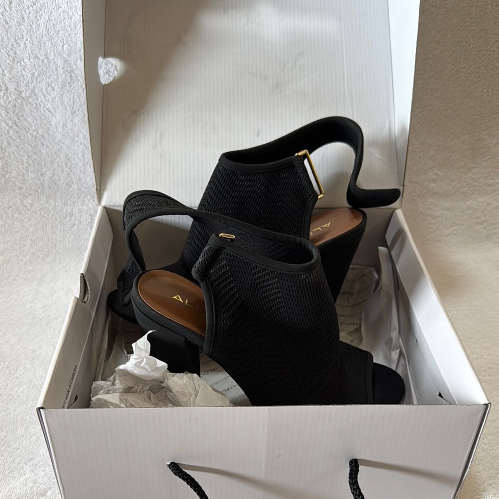 Aldo Black Heels Elegant Design